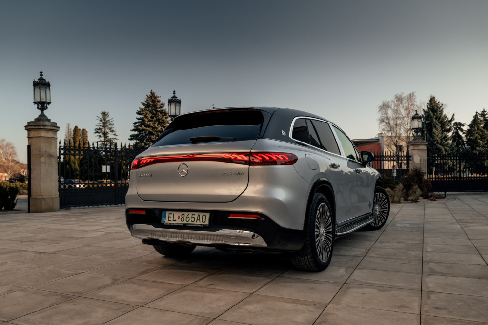 Mercedes-Maybach EQS 680 SUV